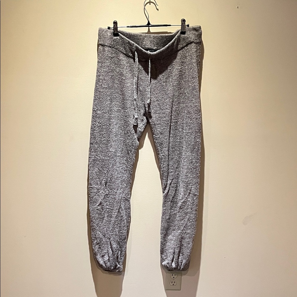 Barefoot dreams cozy chic joggers size M